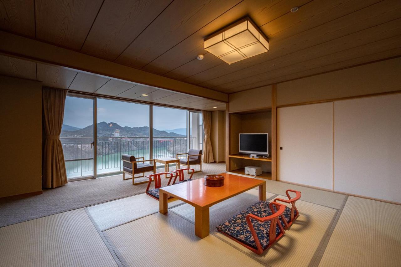 Enakyo Onsen Hotel Yuzuriha Luaran gambar