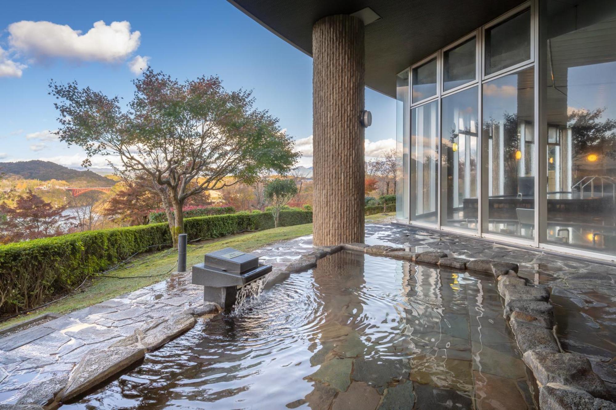 Enakyo Onsen Hotel Yuzuriha Luaran gambar